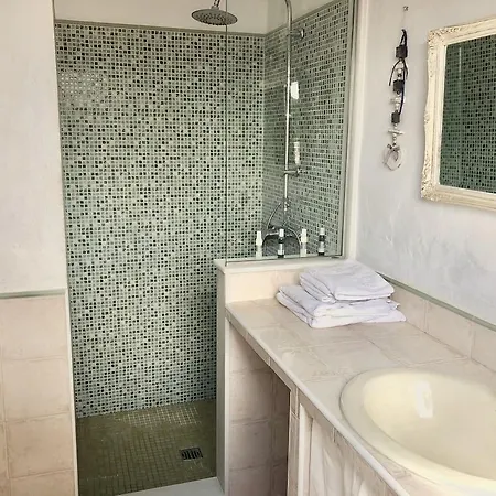 Bed & Breakfast Paraiso Perdido 4*