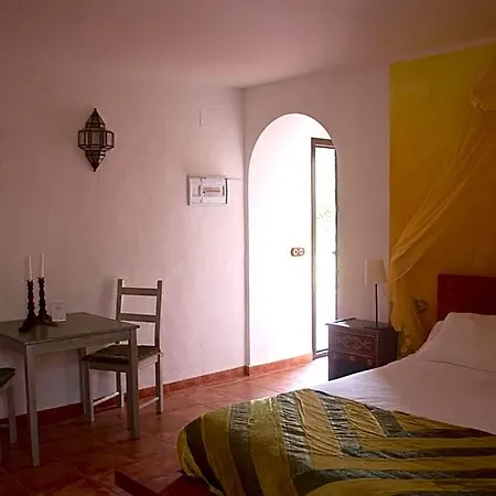 Frühstückspension Paraiso Perdido 4*