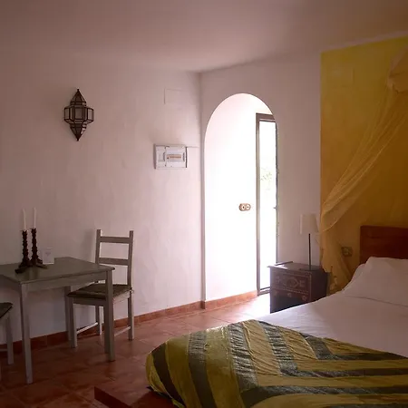 فندق مبيت وإفطار Paraiso Perdido كونيل ذي لا فرونتيرا